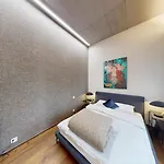 Livingtown Lofts Apartment *